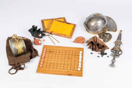 Go Roman Handling Boxes